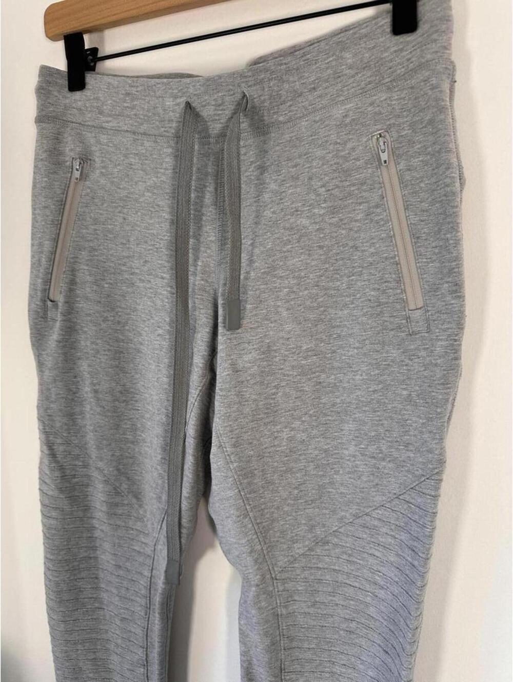 Alo Yoga Urban Moto Jogger Grey Size XS Quilted Athleisure Slim - Picture 4 of 8